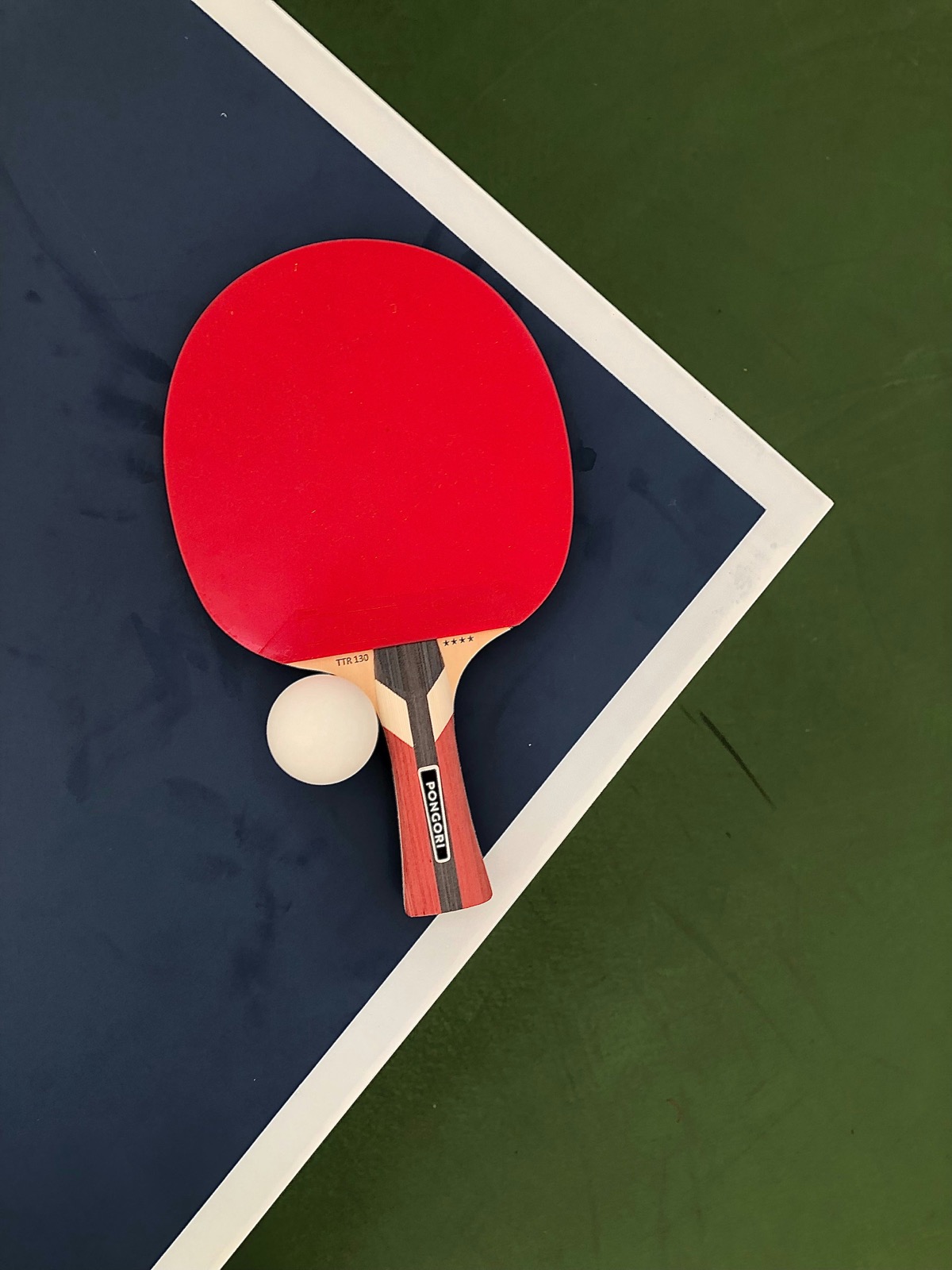 Table tennis paddle